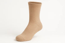 Load image into Gallery viewer, Diabetic Crew Socks- Tan Creswell